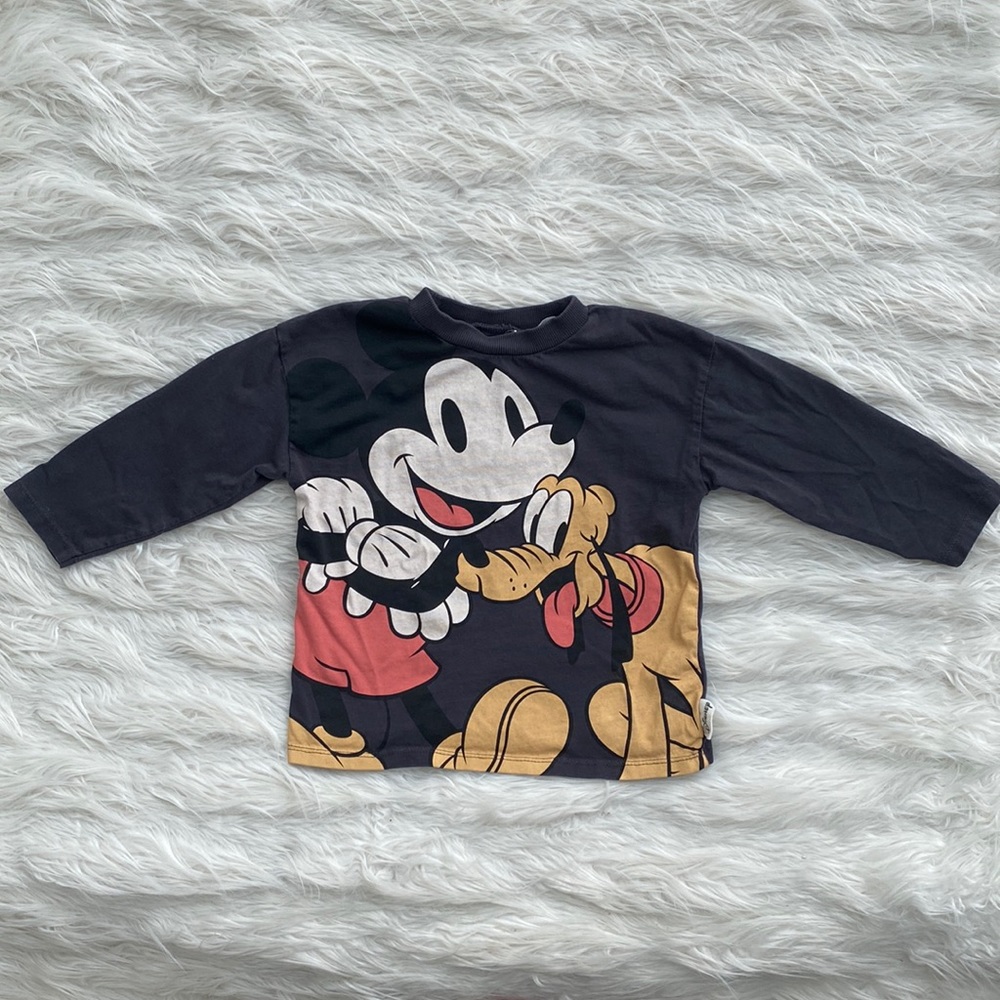 H&M | Disney | Mickey & Pluto Long Sleeve